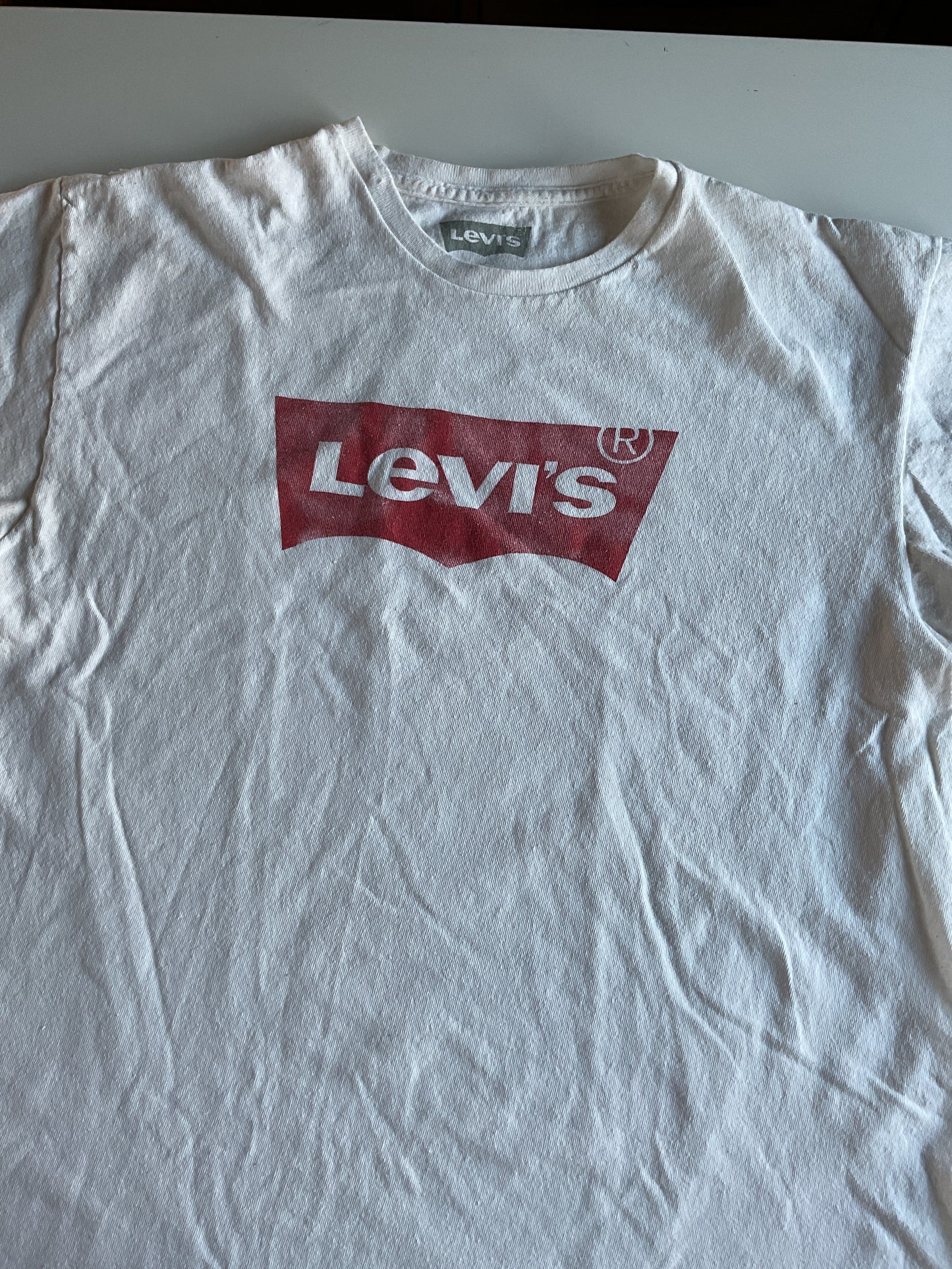 White LEVIS T SHIRT L