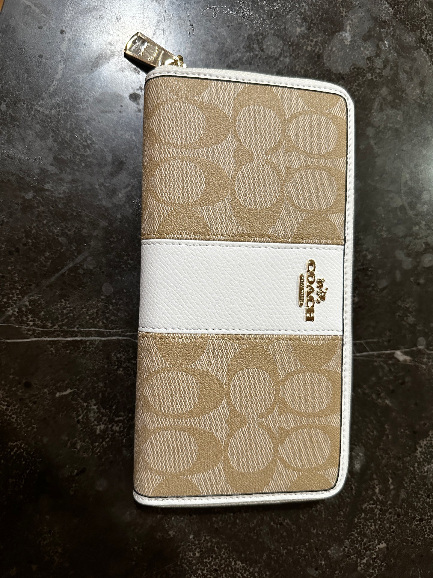 COACH Beige White Line Signature Logo Long Wallet Round Zip Rare New