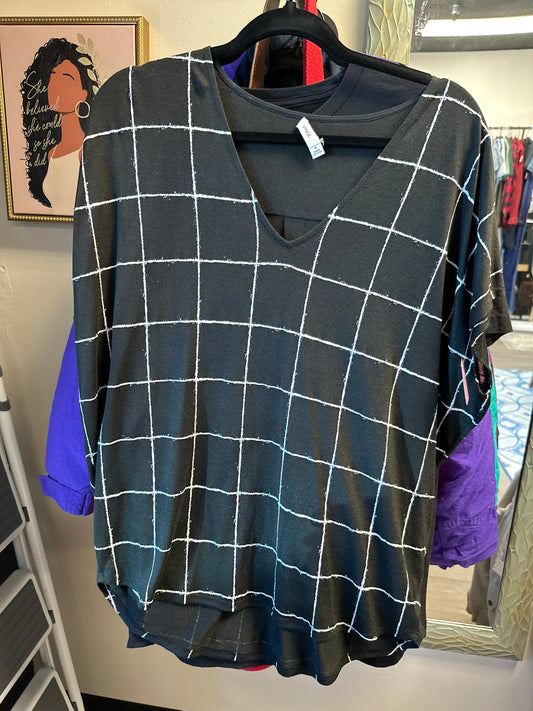 VINCE SIZE M - BLACK AND WHITE CHECKERS