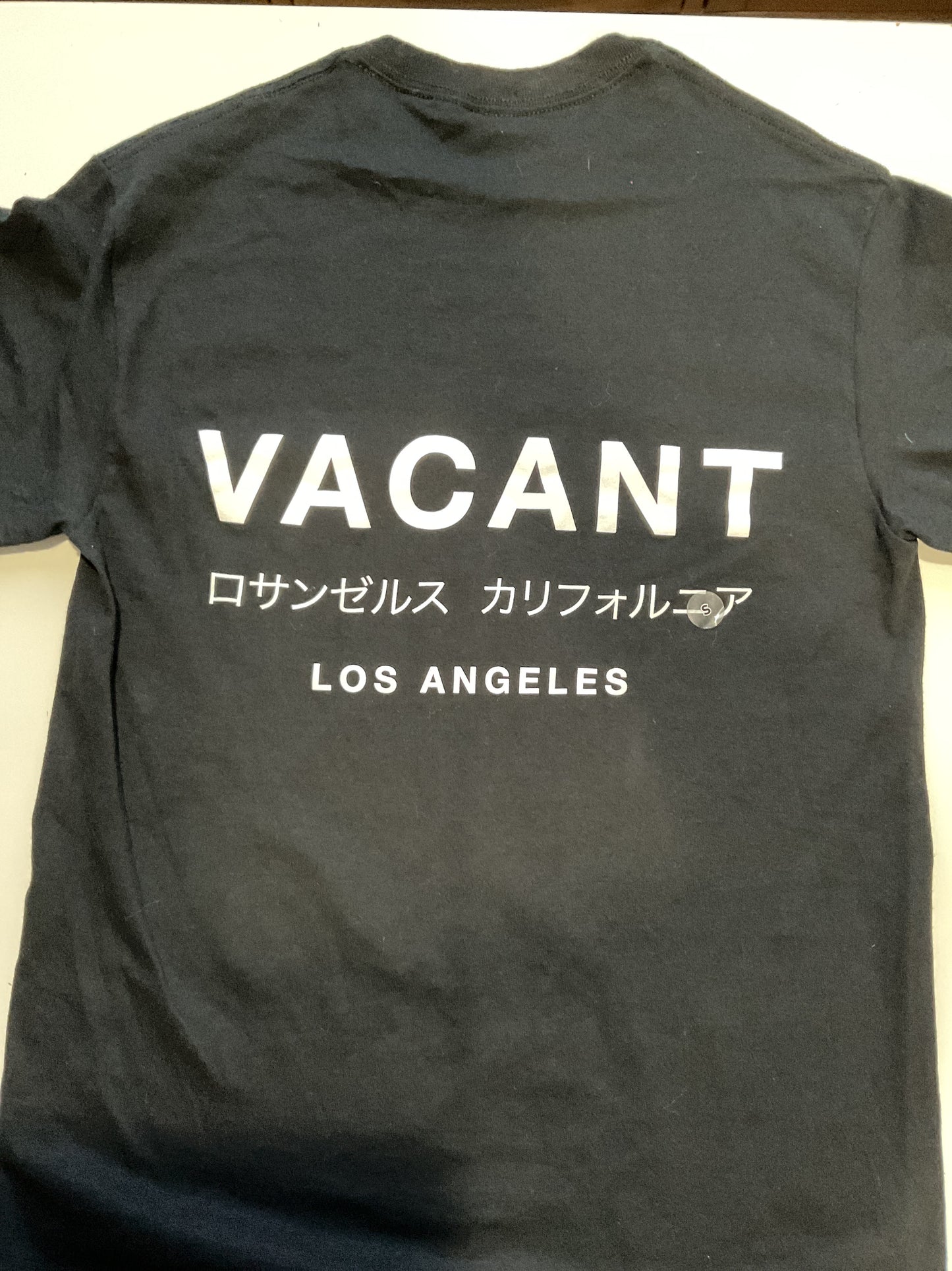 BLACK VACANT NEW T SHIRT S