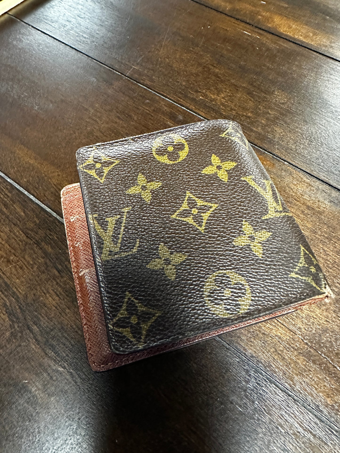 LOUIS VUITTON MENS BIFOLD WALLET